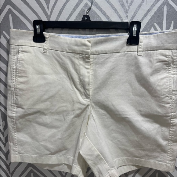 J. Crew White Bermuda Shorts Classic Cotton Design - Picture 1 of 6